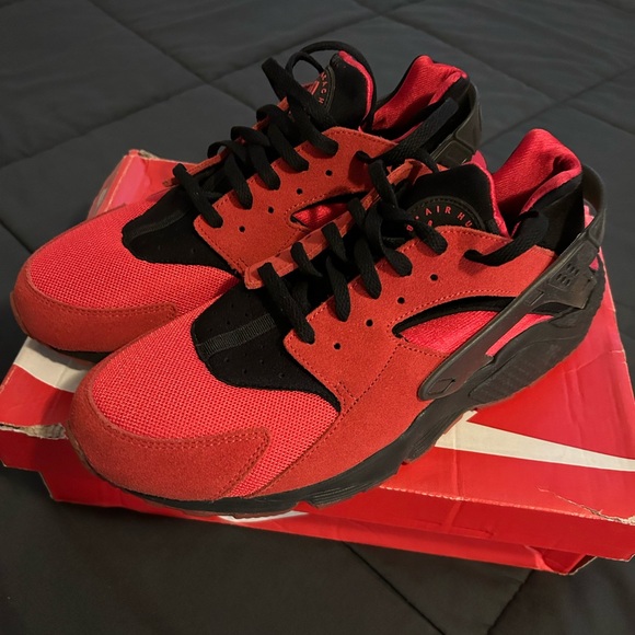 Nike Air Huarache QS love hate - Picture 2 of 3